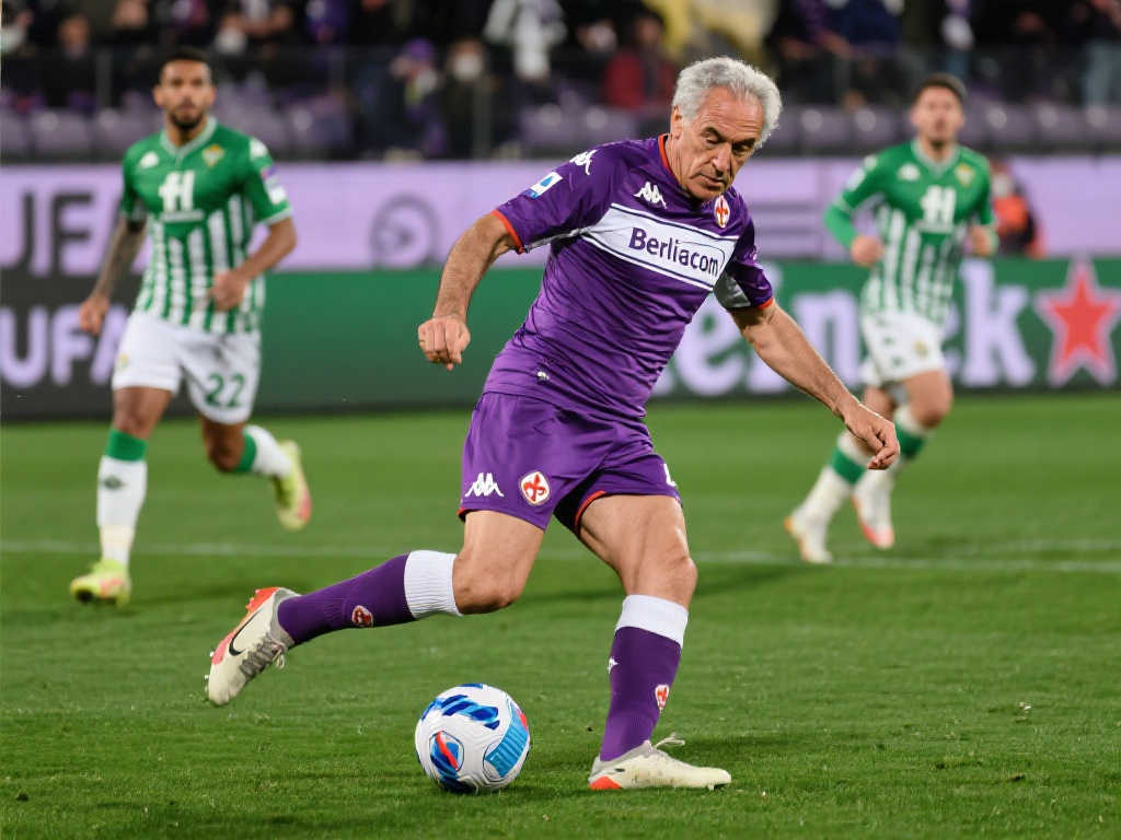 总能以强硬 总能以强硬